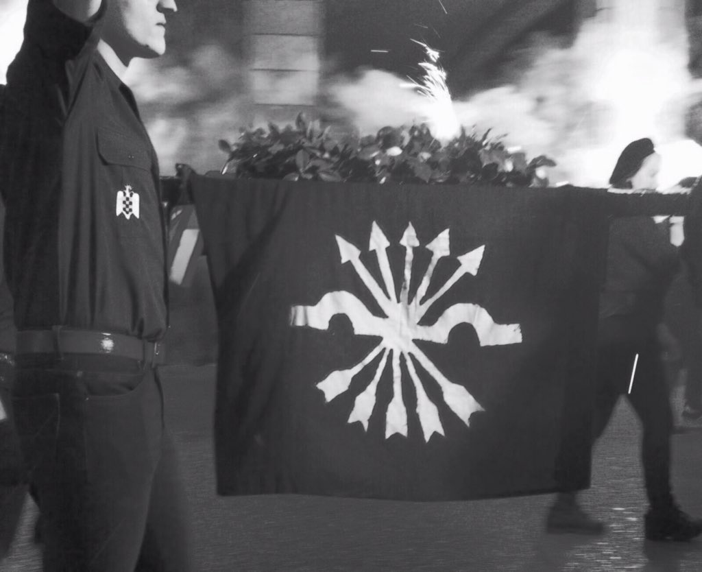Antifaxismoa's tweet photo. España siglo XXI fascistas toman las calles
@ONU_es @UEmadrid 
80 años después ensalzando un genocidio #Madrid
#20N
1936🌹2016 #DDHH https://t.co/snmgBBvhIt