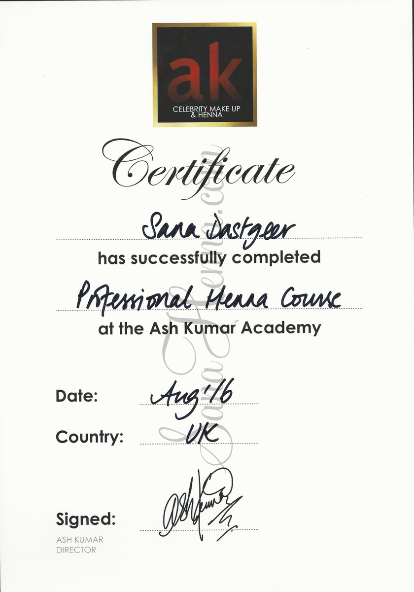 SanaHennaUK's tweet photo. To become the best, you have to learn form the best!
#AshKumar
#HennaArtist
#ProfessionalHenna
#Mehndi https://t.co/VZHWJT8oua