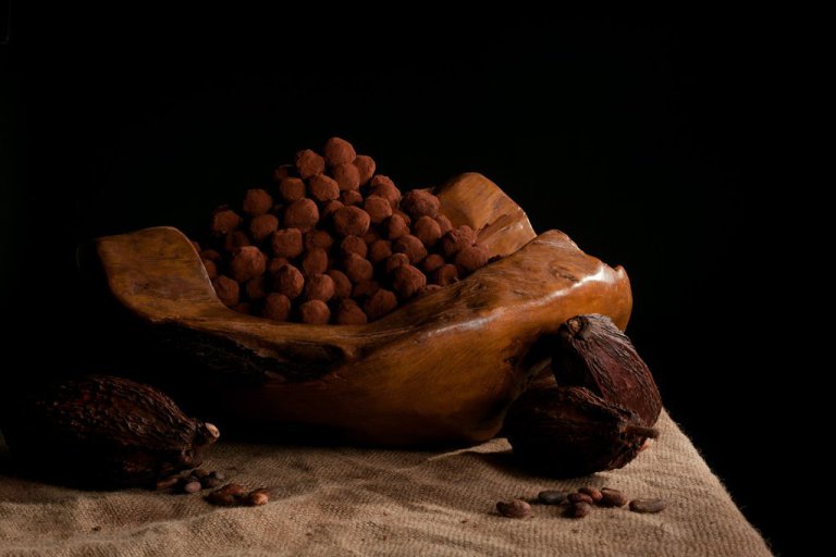 TopNoshLDN's tweet photo. The best places to get foodie gifts this Christmas, including @T2teaRegent @BiscuiteersLtd @DarkSugars @MonsCheeseUK https://t.co/MFfNKAjV96 https://t.co/rs3dX56dnS