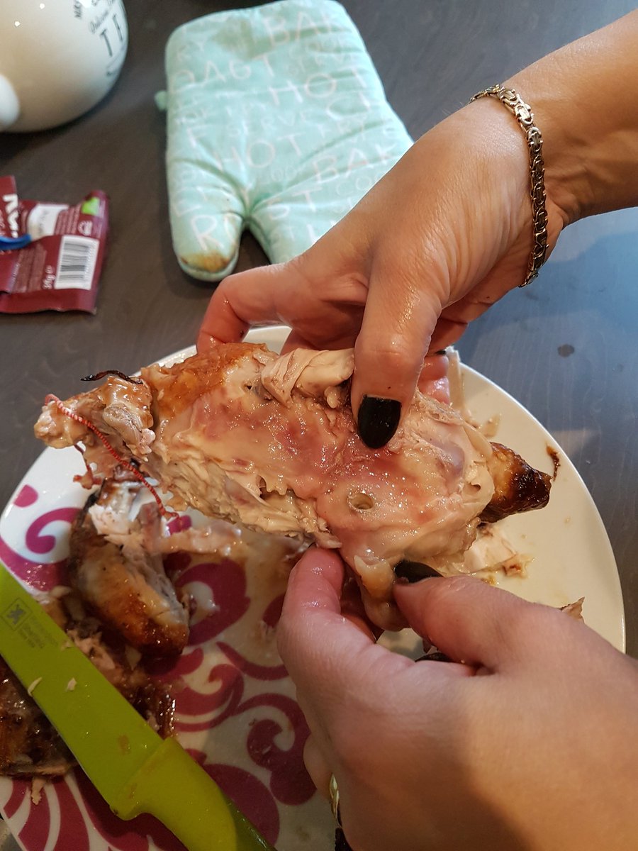 bigsalv87's tweet photo. @Tesco safe to say your "pre cooked chicken" from your Accrington store wasn't very cooked! https://t.co/avU2qDP0Ur