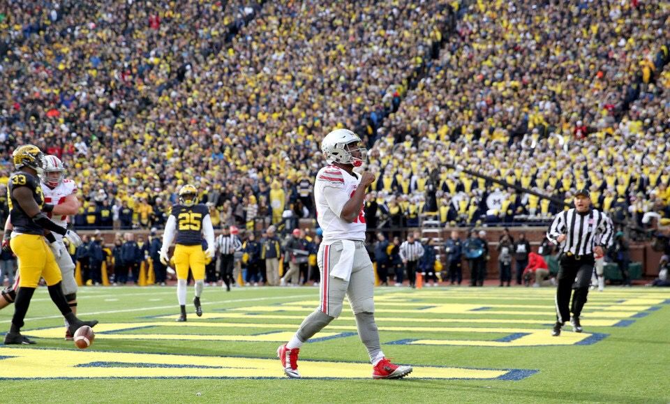 TheBuckeyeNut's tweet photo. Ohio State opens as a 7-point favorite over ❌ichigan. #BeatBlue https://t.co/W2KTZyAq7Q