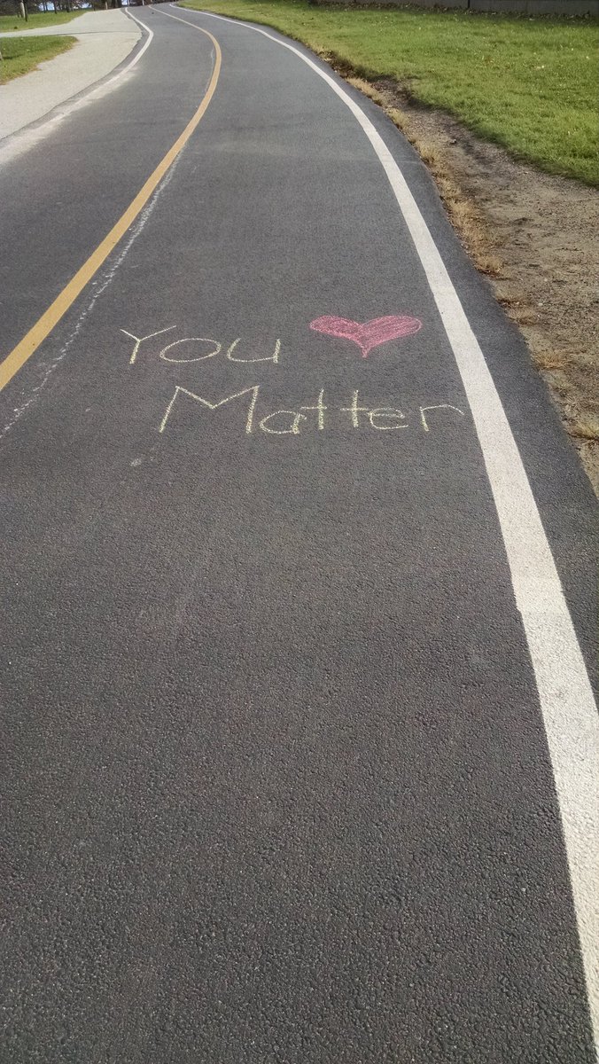 kgoldner's tweet photo. #neighborhoodlovenotes #uufortwayne from #edgewater Kathy Osterman Beach https://t.co/6ab0I4UrZD