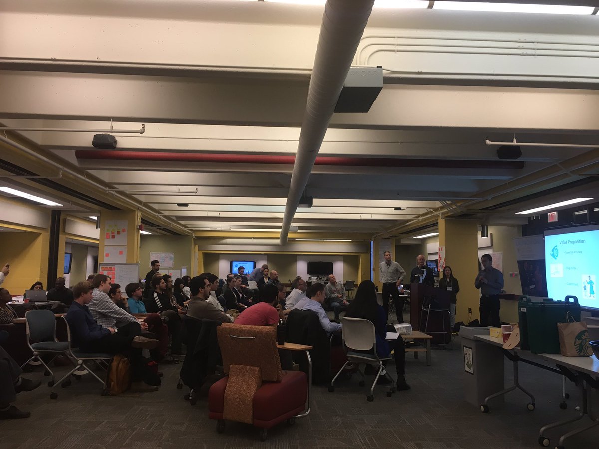 LaunchDal's tweet image. Final pitches are underway! #SWhalifax #startupweekend #GEW2016 @StartupWeekend