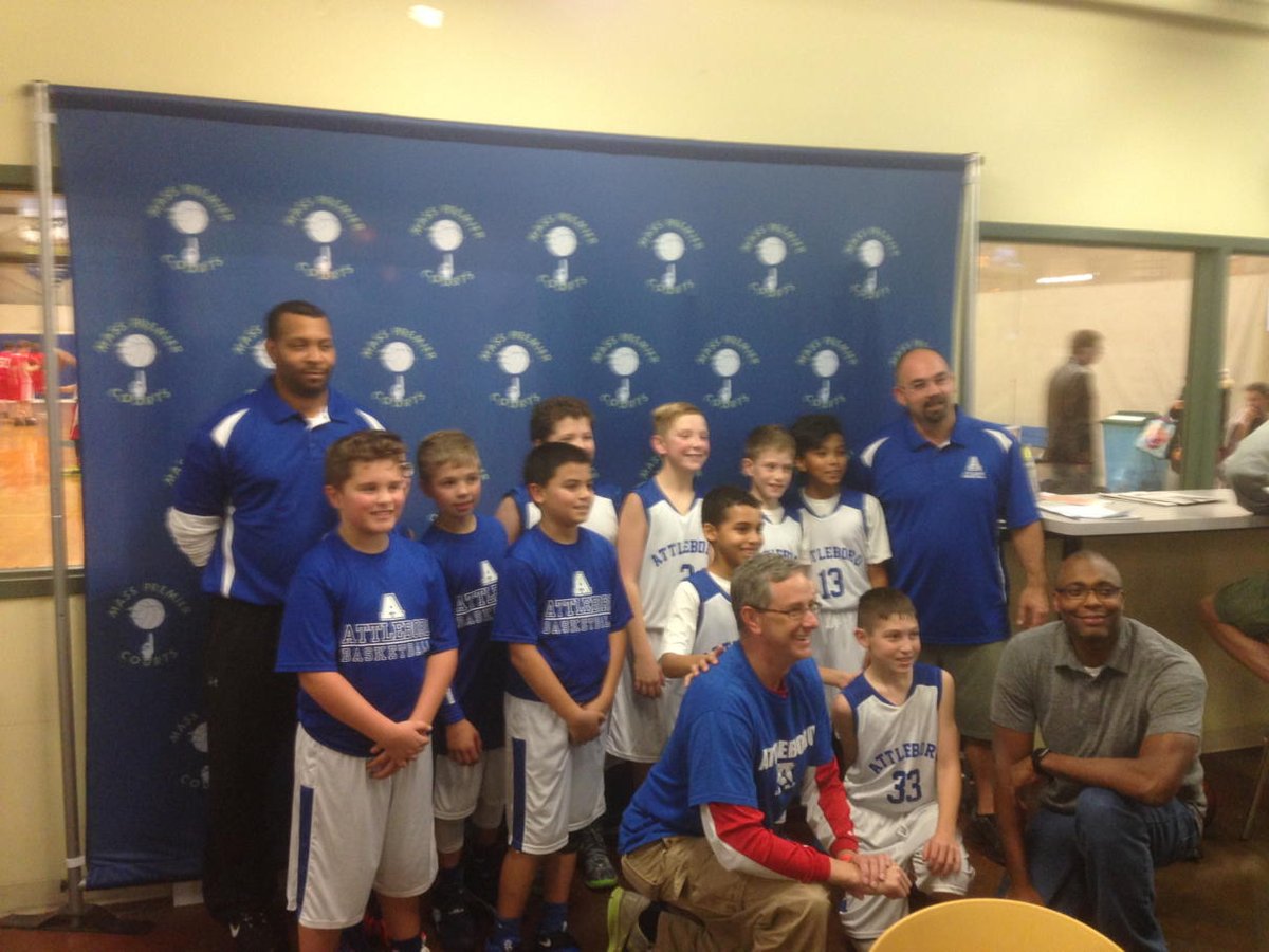 94FiftyCEO's tweet photo. 5 white.  Champs! https://t.co/JbNBCMQMQN
