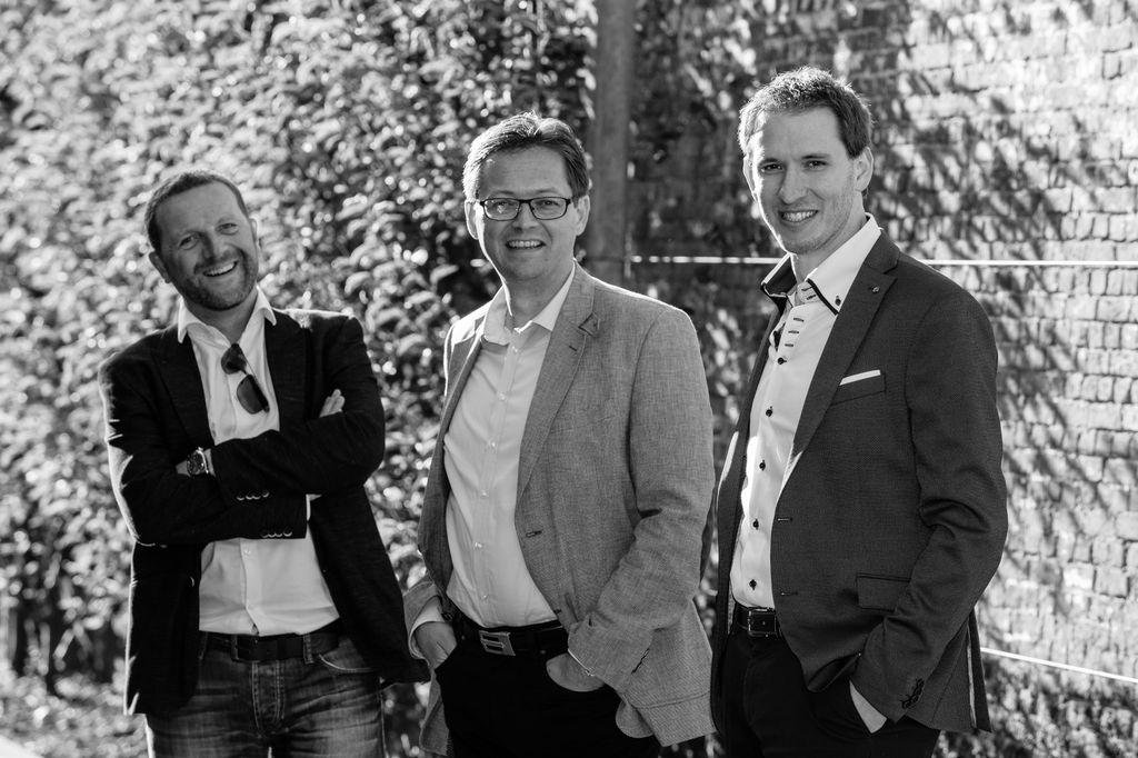 DOOHapps's tweet image. Hi, we are DOOHapps. Together we&apos;ve got 35 years of experience in digital signage. How can we help you?