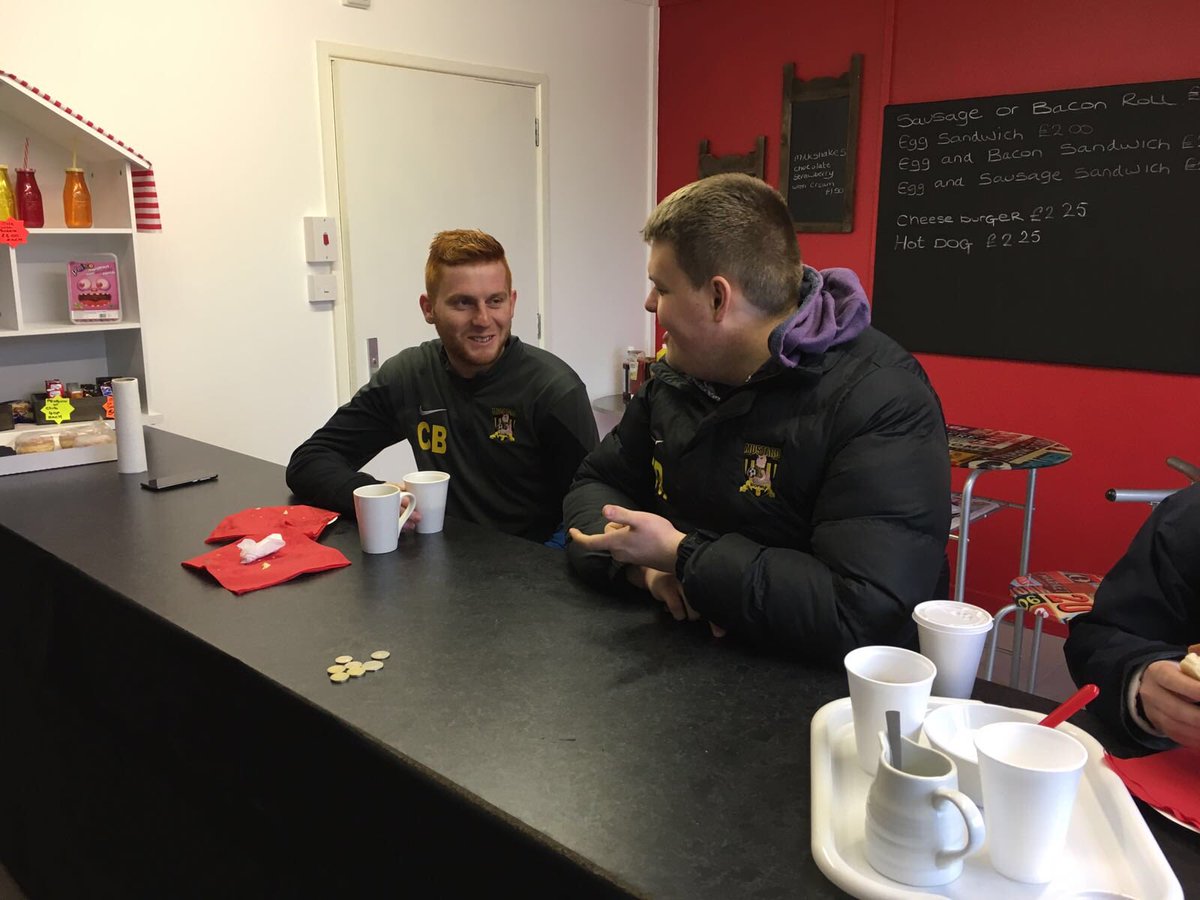 FCWormWood's tweet image. The manager and captain couldn&apos;t handle our 2nd half display so they decided to go in the new changing room cafe for hot refreshments #MW