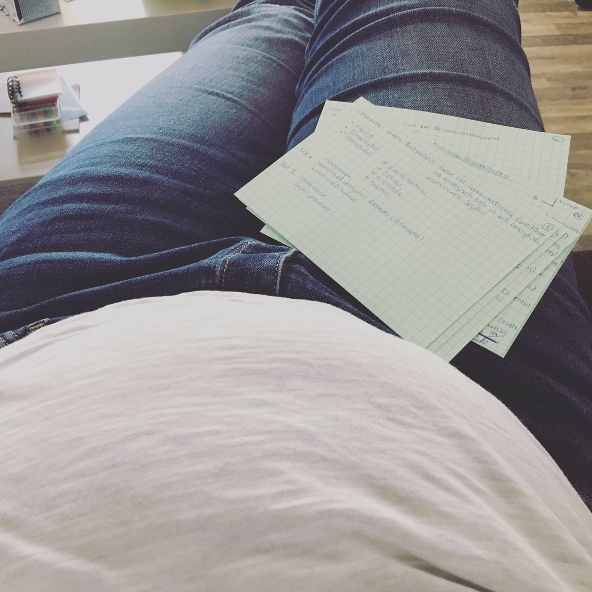 Dria ❀ (@driapala) on Twitter photo Mit 2 Gehirnen lernt es sich leichter! Ab morgen hat mich die Welt wieder! Letzte Klausur meines Lebens! @LunchboxIP #baby2017 Mit 2 Gehirnen lernt es sich leichter! Ab morgen hat mich die Welt wieder! Letzte Klausur meines Lebens! @LunchboxIP #baby2017