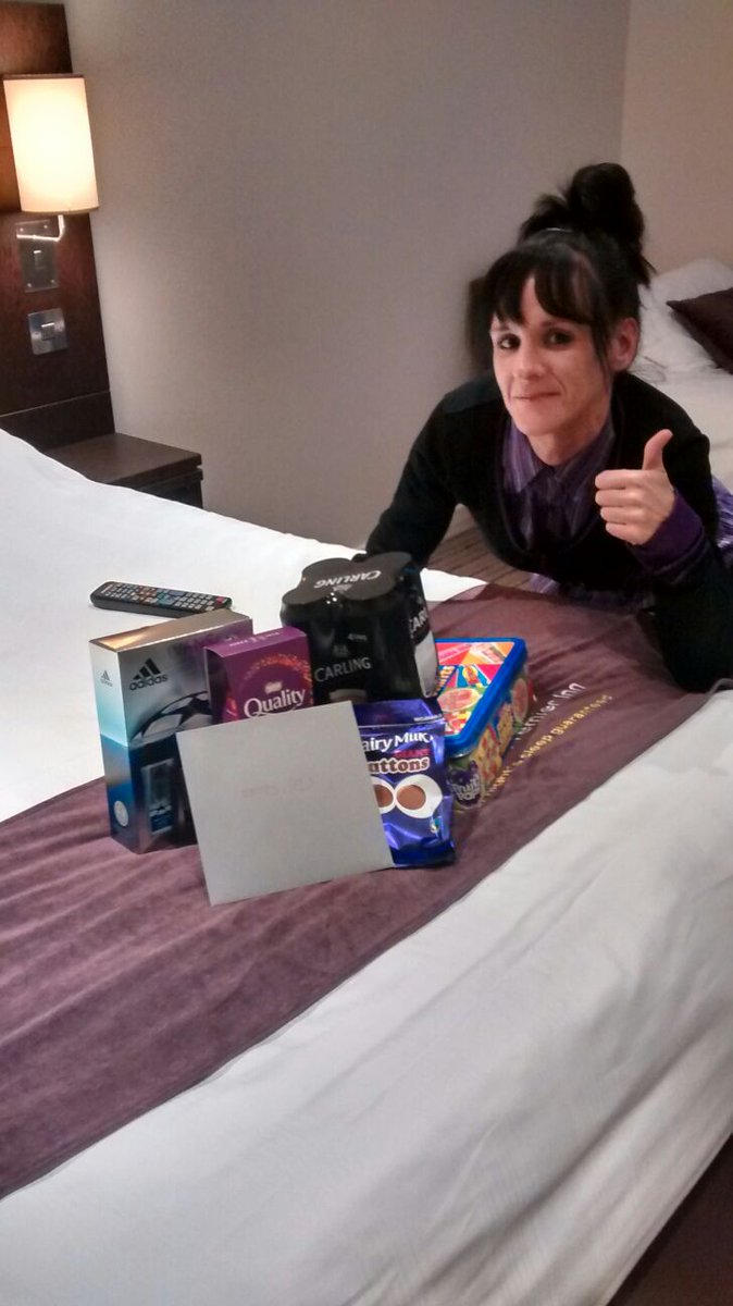 Saiqa and sherina dishing out the piwows this weekend 😊👍💜 <a href="/Minafattahi/">Mina Fattahi</a> <a href="/SDEBDD/">simon ewins</a> <a href="/placemadebyyou/">A Place Made By You</a>