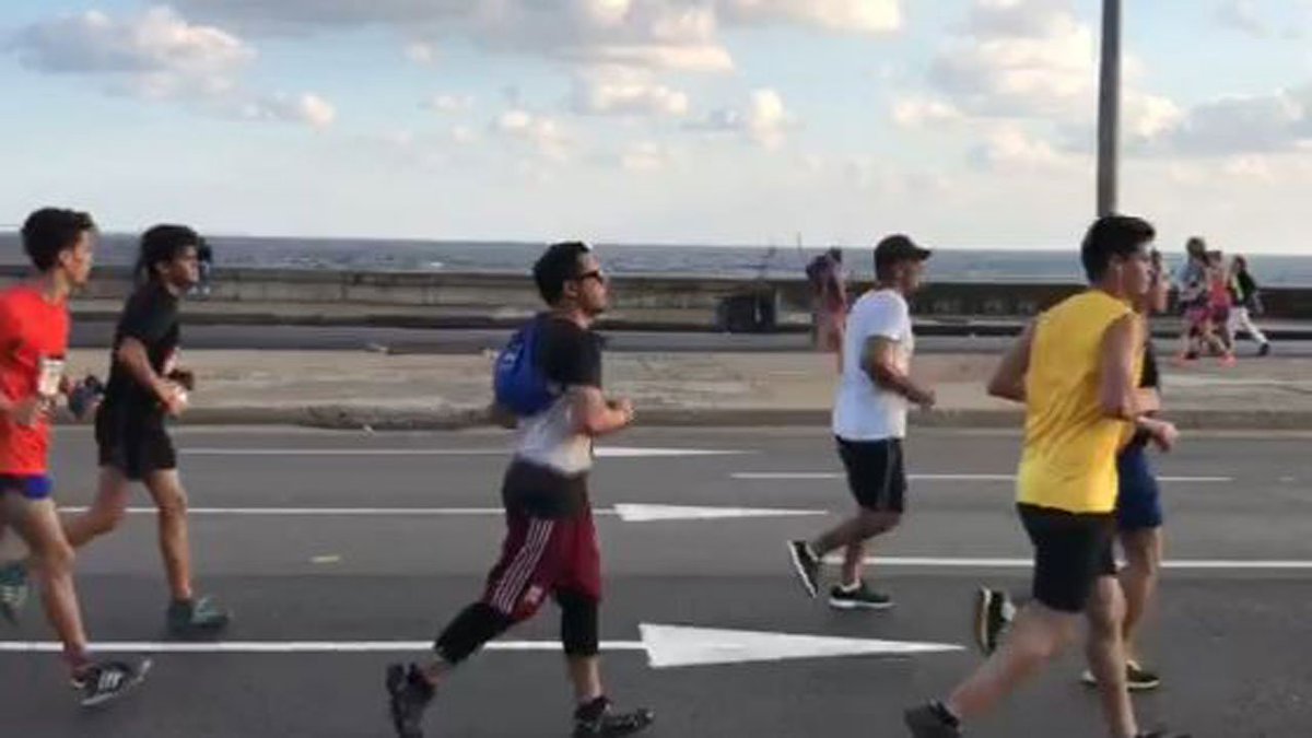 American runners take part in Havana Marathon bit.ly/2gbkPGn?utm_me… https://t.co/hEvG1yz8n0