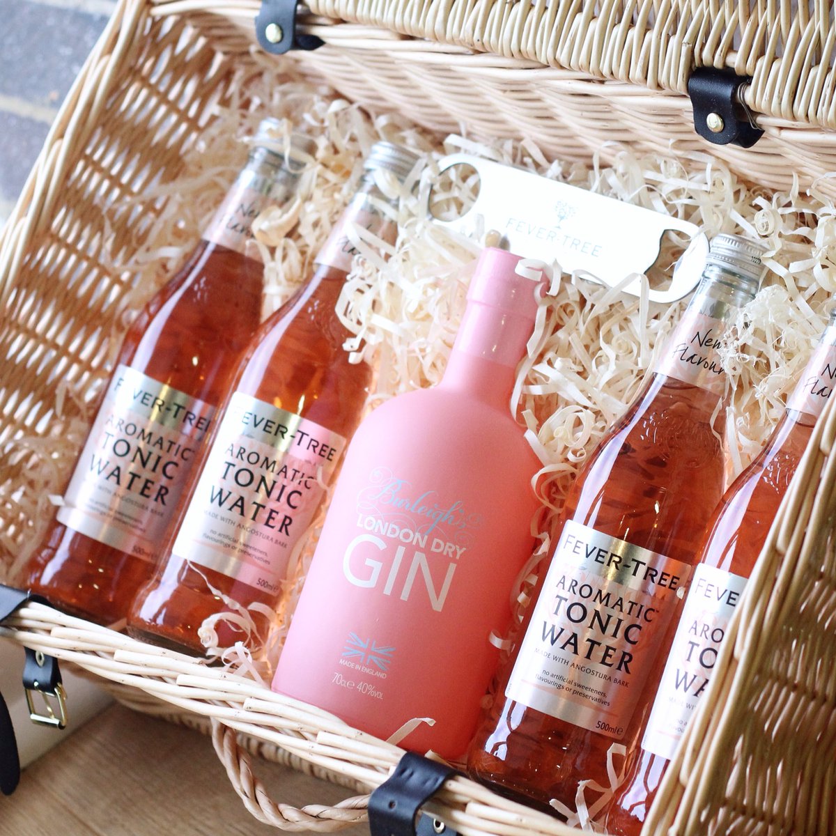 FeverTreeMixers's tweet image. Competition time! Retweet for the chance to win a Pink G&amp;amp;T Hamper with @burleighsgin PINK Gin &amp;amp; our Aromatic Tonic!