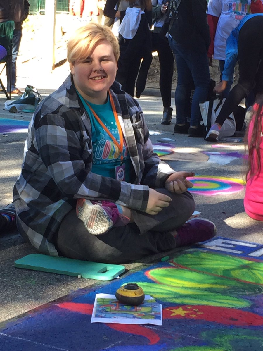 SharonWillcutts's tweet photo. EHS students participate in the 2016 Via Colori to raise funds for the Center for Hearing &amp; Speech https://t.co/Dweo2UFv6l