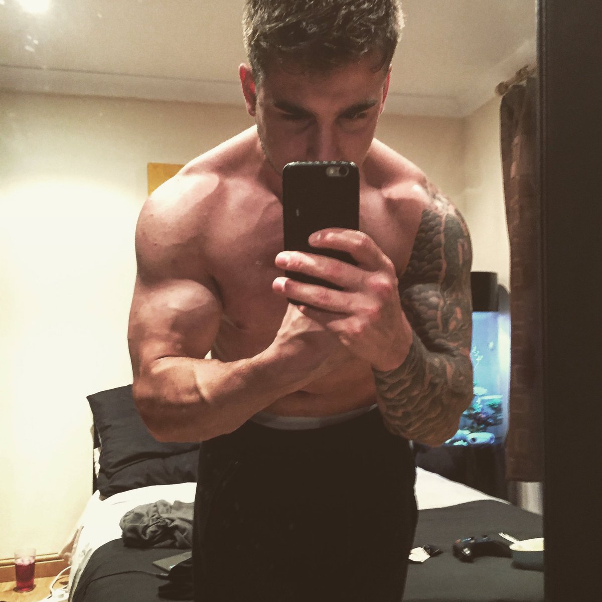 snaesthetics's tweet photo. Flex Sundays 💪🏻💪🏻 https://t.co/6IBqxTnvyo