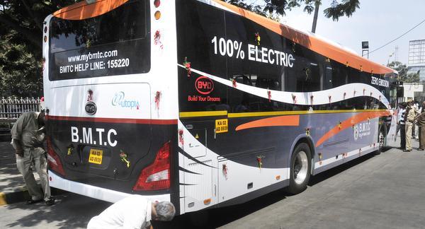 the_hindu's tweet image. Moving the #bus sector into the fast lane bit.ly/2fhebzv #BusCode #RoadTransport