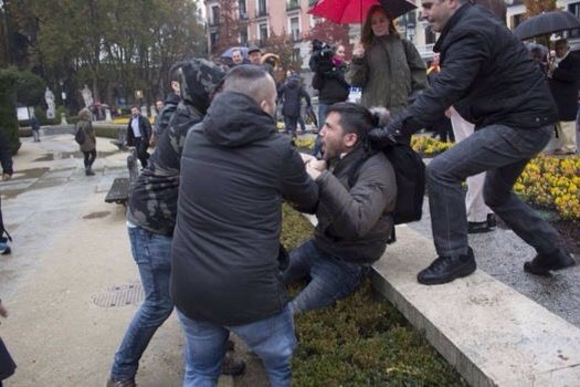 Antifaxismoa's tweet photo. Agresión fascista en el centro de #Madrid  
#20N
@ONU_es @UEmadrid https://t.co/ytNYEJAgs0