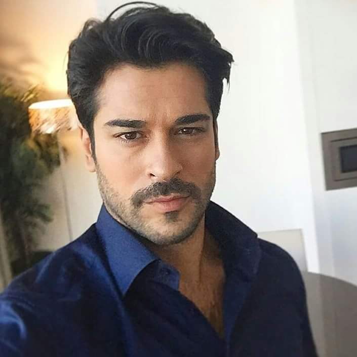 Турецкий актёр барак асчивит. Бурак что с ним. Турецкий актер бурак озчивит. Бурак озчивит. Бурак что с ним.