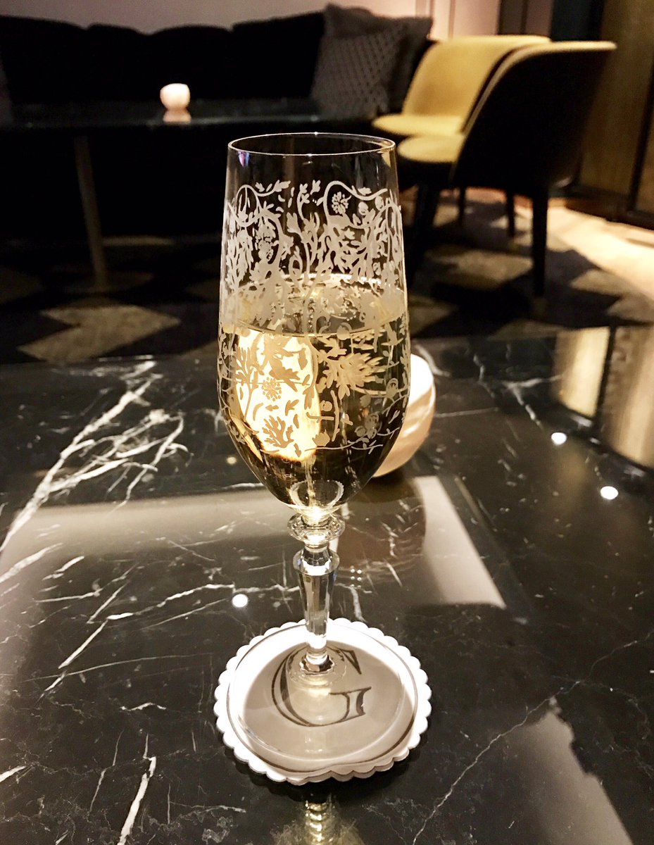 SilverSpoonLDN's tweet photo. Kicking off the night with a glass @ChampagneLanson @TheAthenaeum with @LifestyleLauren #luxurytravel https://t.co/cYivn8L7rm