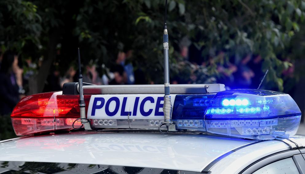 theTiser's tweet photo. A body has been found by the road in Kilburn. #newADL https://t.co/HOcDTFrOba https://t.co/OBFDFyFFKV