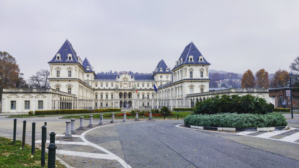 LukD93's tweet photo. Walkin #castel #Turin https://t.co/0Br0PaEJR6