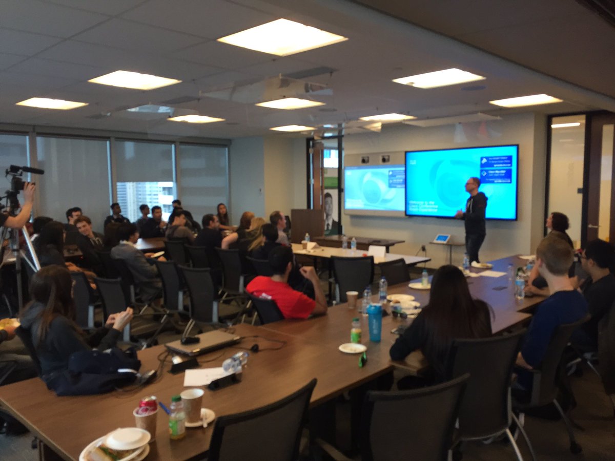 waynecuervo's tweet photo. Winning teams and closing remarks concluding a great @finhacks! @TD_Canada @CiscoCanada #TOinnovate @CiscoInnovation https://t.co/Ta2vqMVmEf