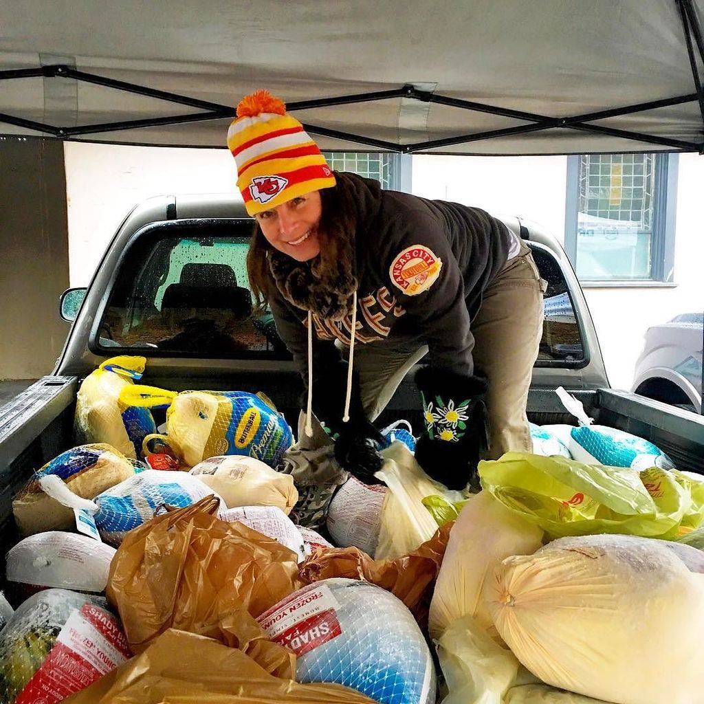 bluebirdvermont's tweet photo. Half time at the Turkey Drive and we are about half way to our goal! Bring a frozen bird t… https://t.co/9w6eDpDZiv https://t.co/gwdxqXgU4l