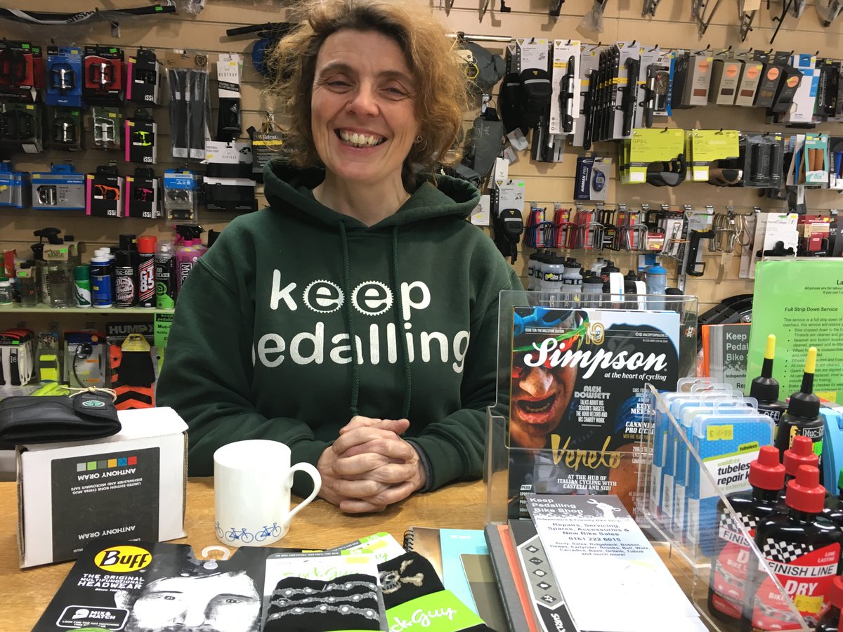 beinspired2911's tweet photo. Bike lovers ! Win cycling goodies from @keep_pedalling &amp; support @CRUK_MI @thehillarystep1 
Sat 26 Nov 8-11pm, Poets &amp; sporty/foodie raffle https://t.co/3RXjwKFE2M