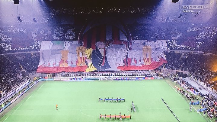 Vinca il migliore cioè <a href="/acmilan/">AC Milan</a> 😛😛#ForzaMilan #MilanInter #DerbyDellaMadoninna