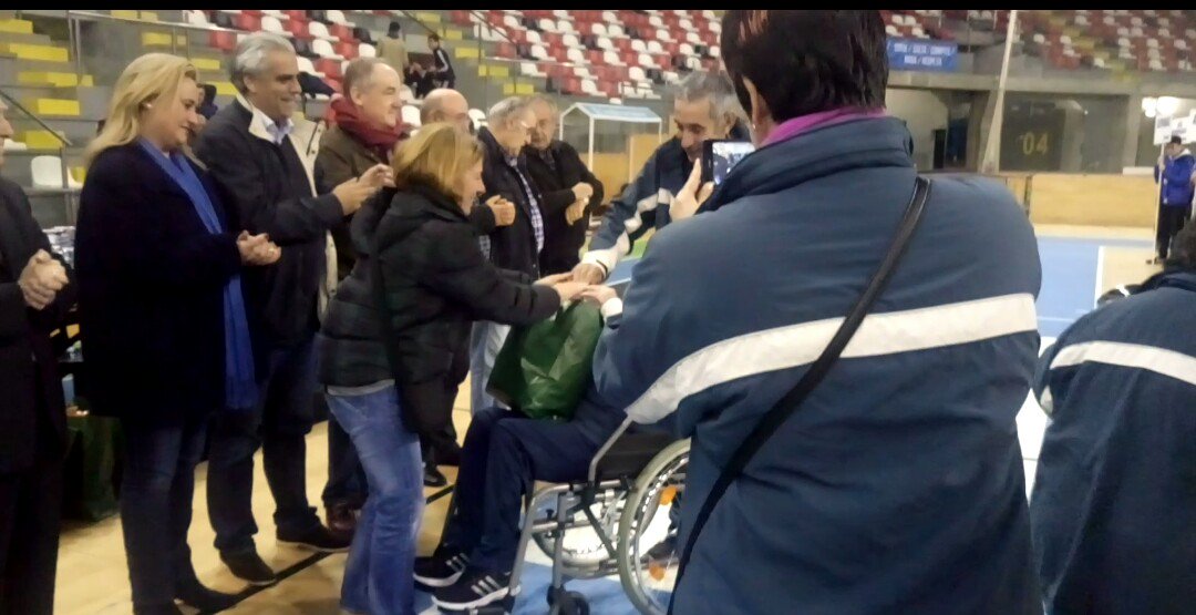 marbarcon's tweet photo. Encantada de compartir clausura del @SpecialOlympics #Galicia de Baloncesto con @Pili_Neira #Fademga @GMSocCoruna @Aspronaga https://t.co/IdhSGG9AVk
