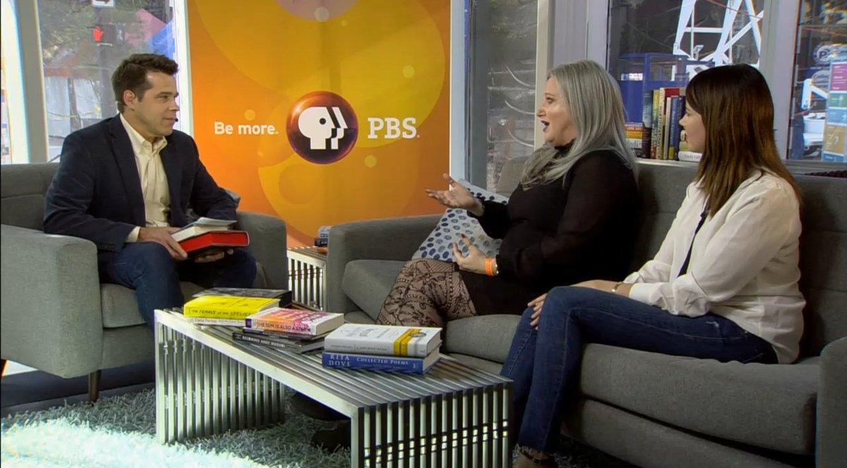 pbsbooks's tweet image. #CrookedKingdom author @LBardugo &amp;amp; PASSENGER author @alexbracken talk about tech's influence on their writing. bookviewnow.org