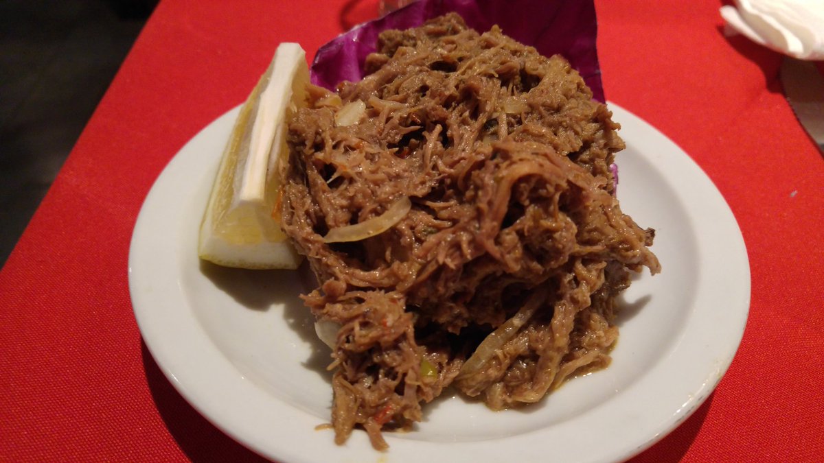 BuenosBaresARG's tweet photo. Ropa Vieja de @OyeChicorest  para el maridaje del Cabernet Franc de @alchimiawines en el #ClubDelVino https://t.co/8uao9zAABl