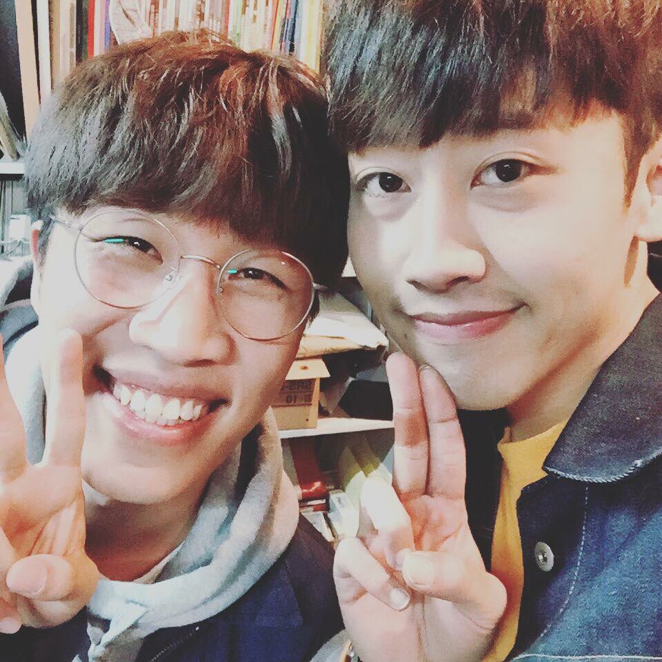 SORAN_kobot's tweet photo. 161120 ���가든 어텀가든페스타 Set list입니다::
고백직전
살빼지마요
리코타치즈샐러드
나만 알고 싶다
너를보네
망들리라(이렇게 행복해/ 그런 노래/ 시간의 노래/ 작은청혼/ Sunshine(완곡))
가을목이(Acoustic ver.) https://t.co/yF2GdO3Av7