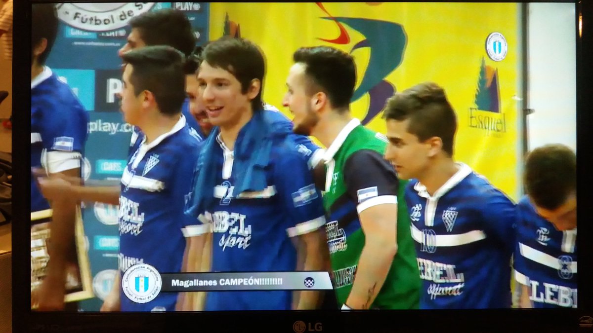 FutsaldePrimera's tweet photo. Felicitaciones.
Magallanes campeón de la #DDH2016 https://t.co/oJfVp9UgeN