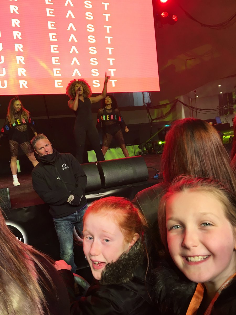 mhairimcmanus6's tweet photo. Fleur East and gbx George Bowie what a weekend at The Hub EK #EKHub #gbx #fleurEast @GBXANTHEMS @1025Clyde1 @ekshop fantastic weekend β€οΈπ€ https://t.co/AYzwqGnOn7