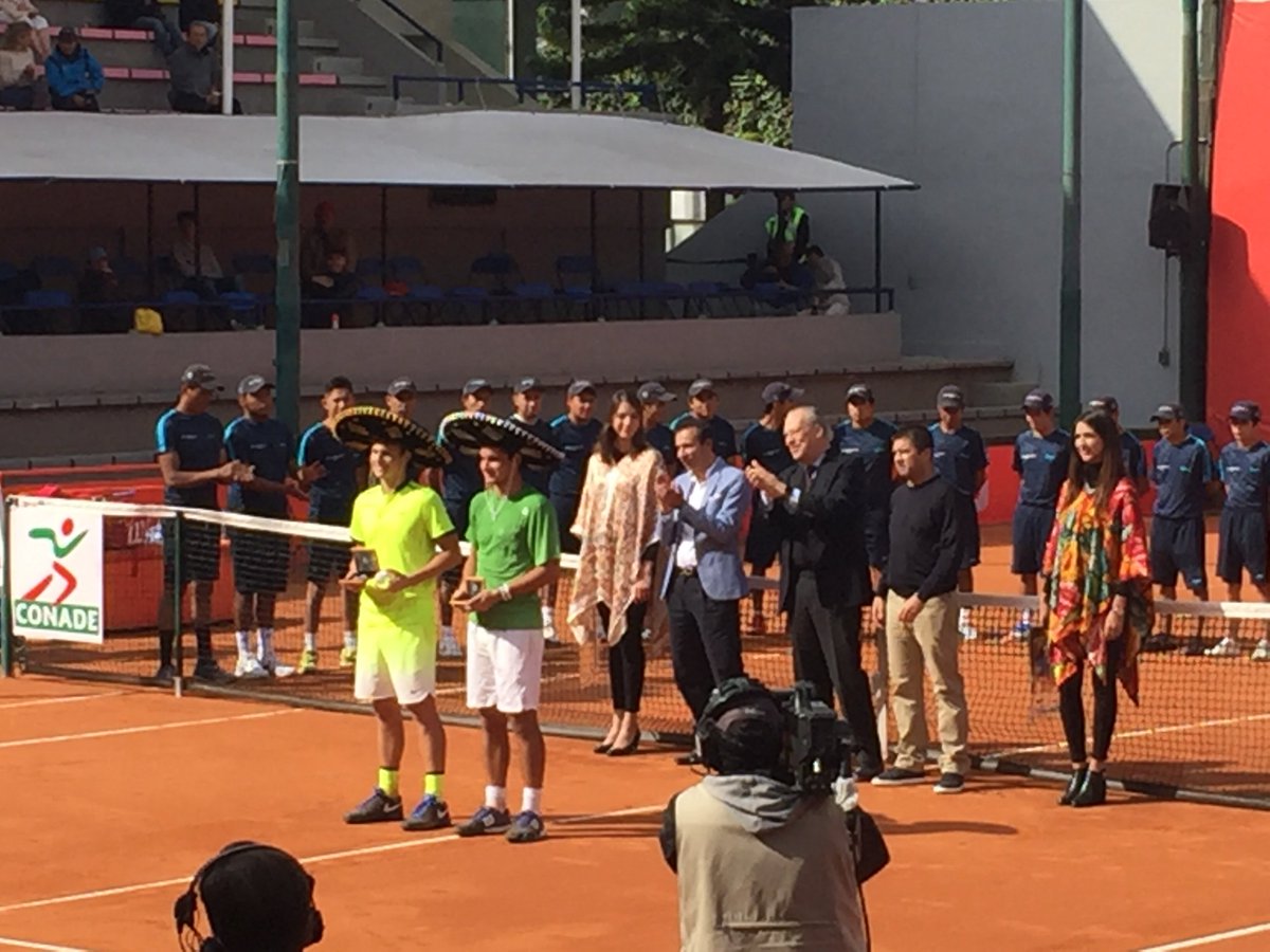 AbiertoJuvenil's tweet photo. Miomir Kecmanovic (SRB) se corona campeón del Abierto Juvenil Mexicano 2016 al ganar de forma contundente en la final 6-3 6-0.  #AJMEX https://t.co/589GB5NtUr