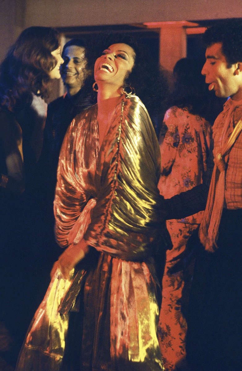 motown's tweet photo. It's almost Thanksgiving 🦃What a joy! #DianaRoss #SundayFunday https://t.co/VRsOfZUhcR