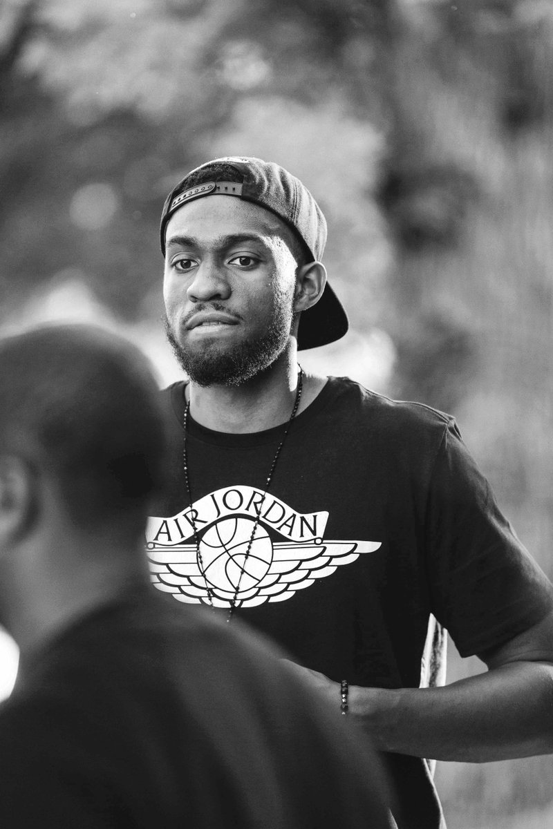 Up close and personal with Jabari Parker, Jordan Brand's future star  dlvr.it/MjGhns