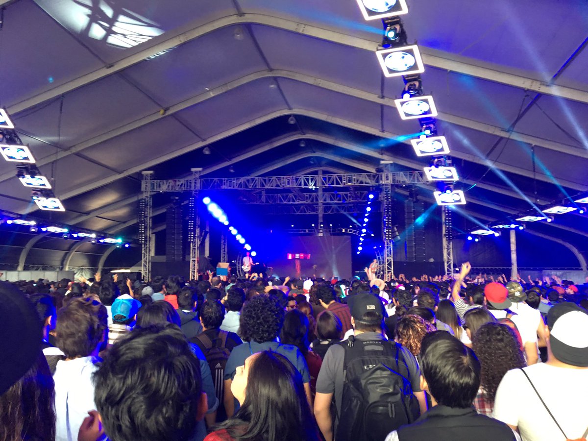 turista31's tweet photo. @sofitukker the best. Love ya! #CoronaCapital16 https://t.co/FEFWT2opQi