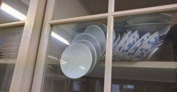 TheComedyHumor's tweet photo. Friend: "Why don't you open up to people?" 

Me: https://t.co/acBvzLOE7a