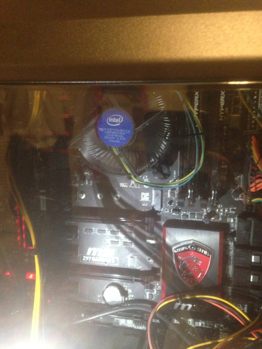 911_KiD's tweet image. @intel @IntelUSA @IntelGaming maybe my 4690k needs one.... #IntelGameOn