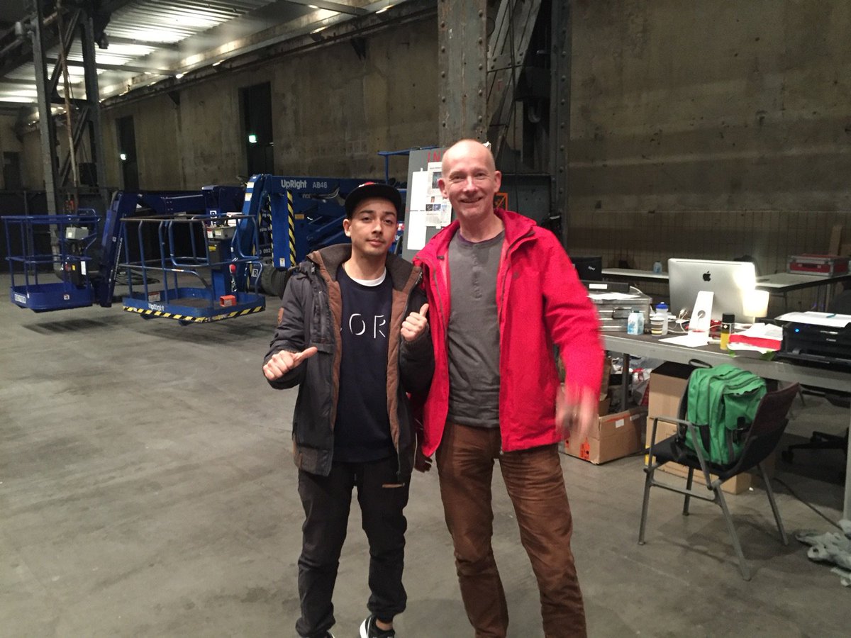 thomasderberndt's tweet photo. #interview mit #beatboxer #robeat nach einer #Urbanatix #show in #bochum https://t.co/C1zEJyoMDW #inspirationmusik #HumanBeatboxing #musik https://t.co/HiY0zvA0Kx