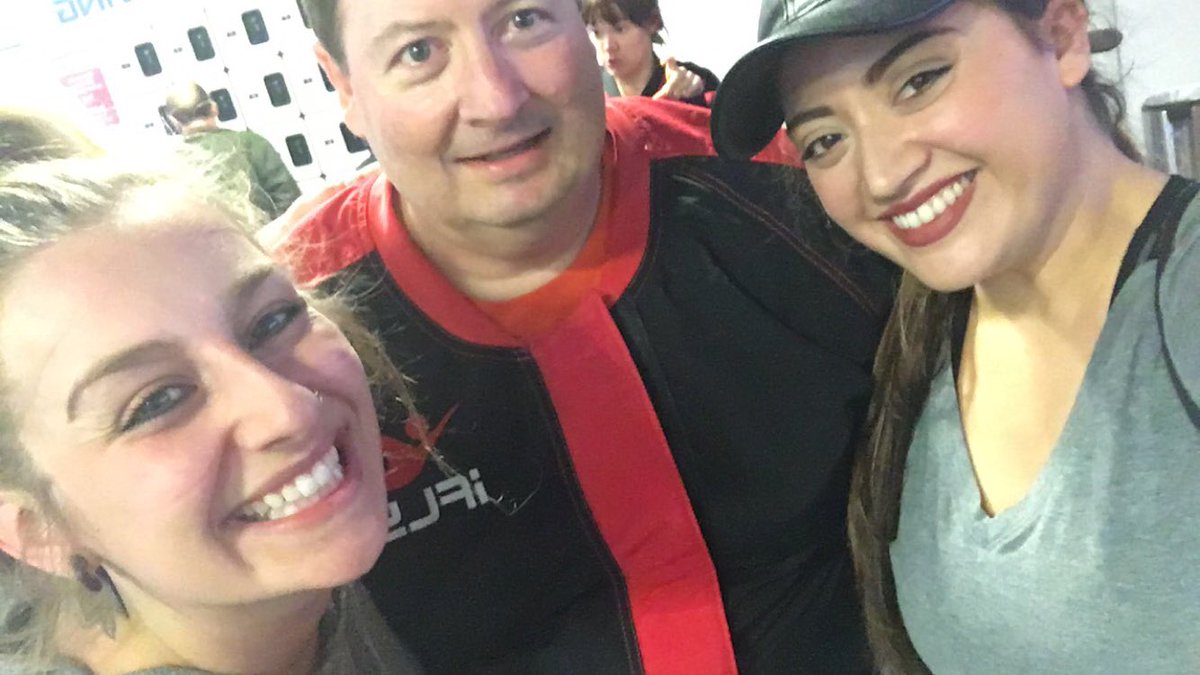 ItsLoRadio's tweet photo. Kicked it at @iFLYPortland today with @MayorPDX @MissAmericaOR! Super fun! #iFly #PDX https://t.co/puP6cqucuS