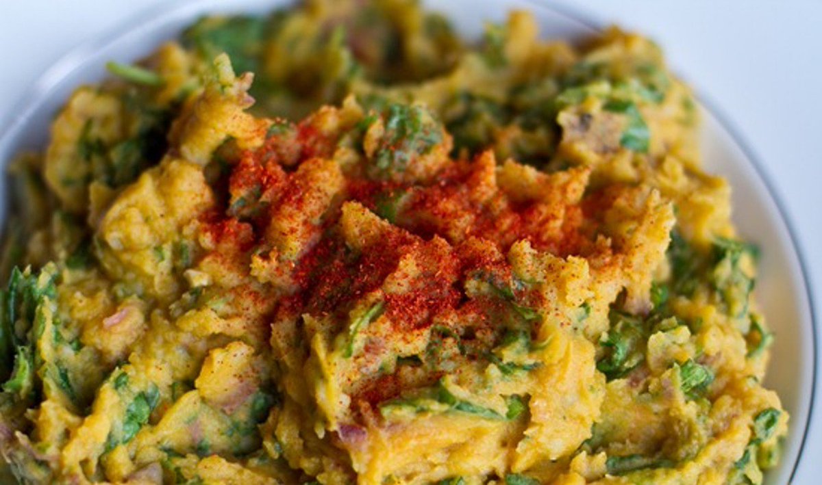 Enjoying a cruelty-free Thanksgiving is easy—and delicious! Here are a few great #vegan options to try: bit.ly/2gyZNoY <a href="/bustle/">Bustle</a>