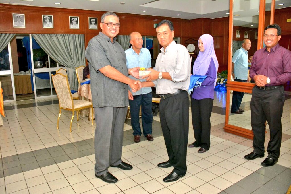 MkPLTLDM's tweet photo. Majlis Barbeque Perpisahan Pgh Kanan Kejuruteraan #Jasamu Dikenang
Teras #Kesiapsiagaan Armada sentiasa menjadi Keutamaan @tldm_rasmi https://t.co/weKrUkw2mb