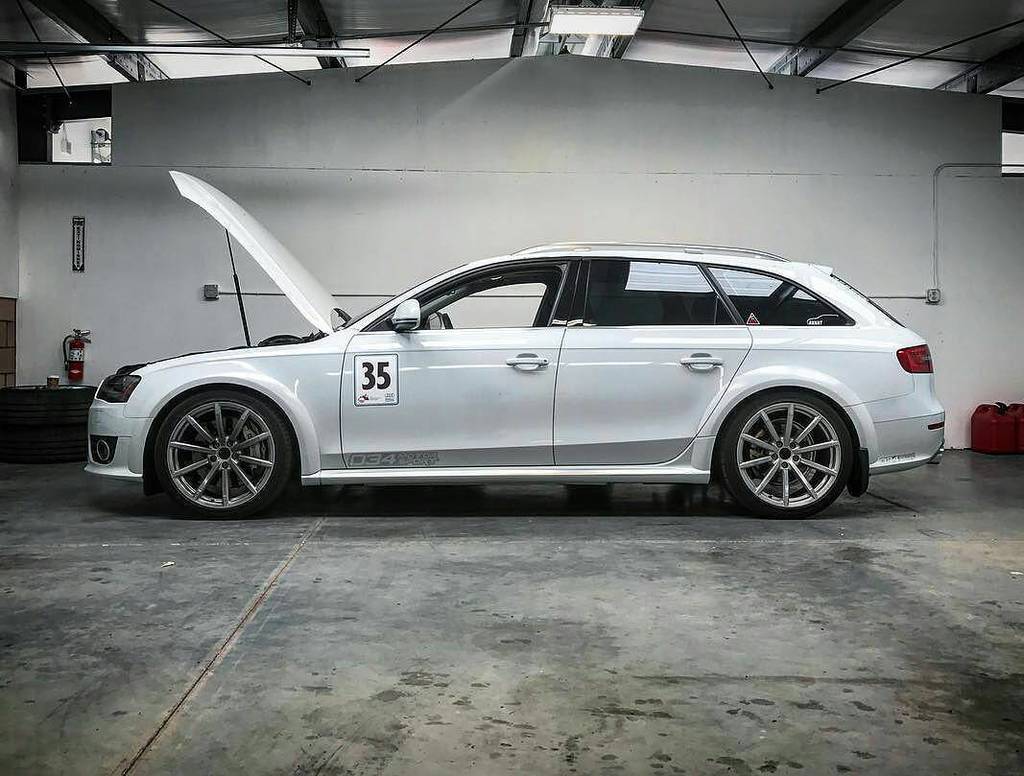 Camp_allroad's tweet image. Great shot of the @audiavantprojectusa #allroad getting ready for #buttonwillowraceway | #… ift.tt/2fhSaR4