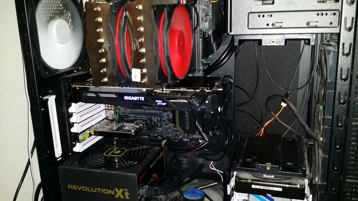 Shagohad1's tweet image. could use a boost from this 5820k #IntelGameOn