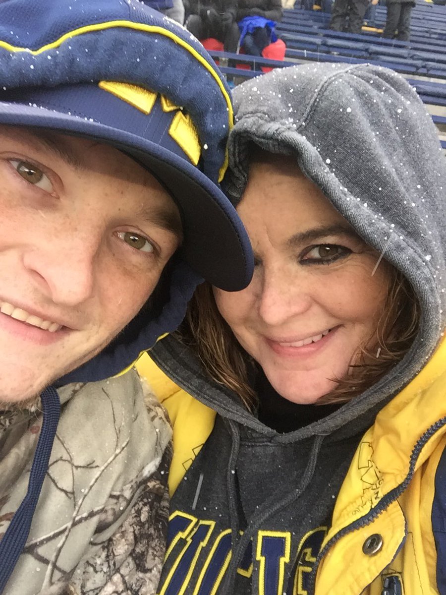 PriscillaSOLDit's tweet photo. Had so much fun hangin' with my boy @TjBowman4 #umgoblue #mgoblue https://t.co/uEVs8RWGs9
