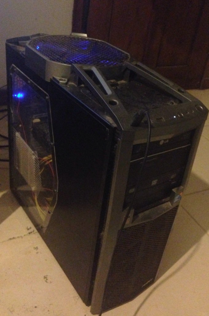 llls1cKb0ylll's tweet image. #IntelGameOn my old i7 870s 1st gen definitely needs an upgrade!