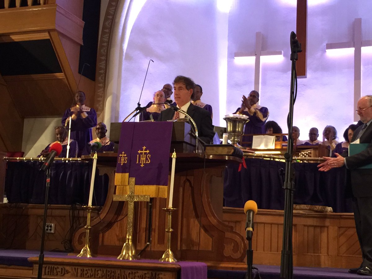 PeggyTV's tweet photo. #InterfaithConcert gives Frank Islam Leadership Award @jamie_raskin:If there's ever a Muslin registry & Frank is on it, put me on it! @wusa9 https://t.co/dQMRM7srI0