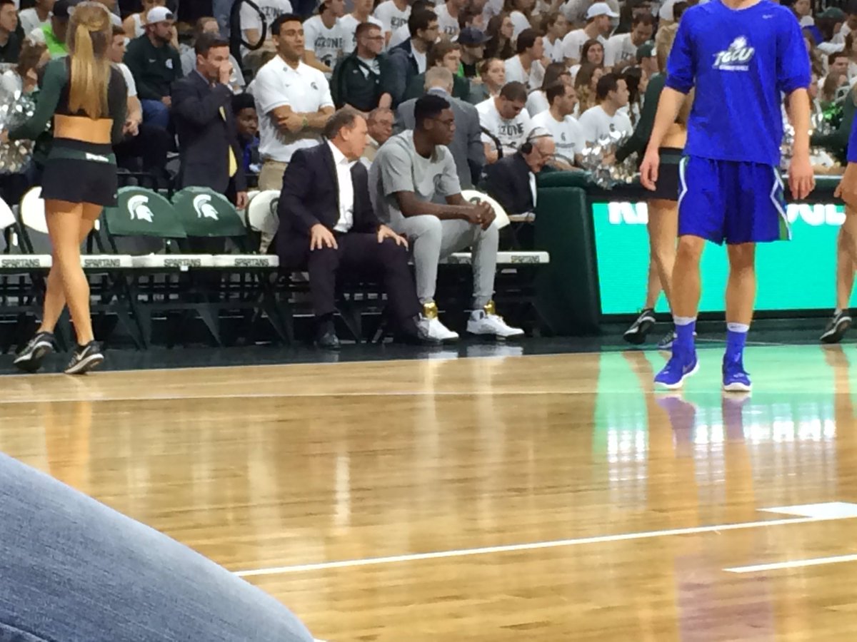 BFQuinn's tweet photo. Tom Izzo with 5* center Brandon McCoy, who is wrapping up his official visit to Michigan State. https://t.co/kzB4RSEnIg