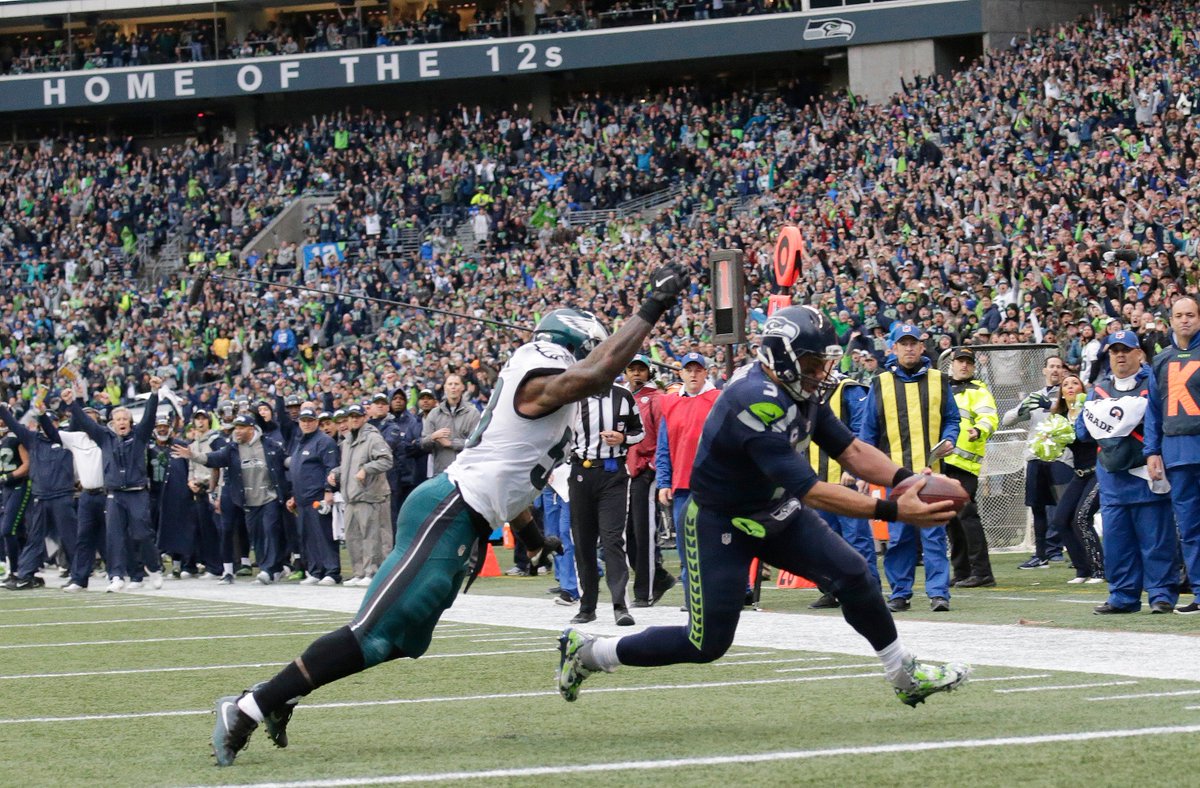 ESPNNFL's tweet photo. Through 3 Quarters in Seattle...

Receiving Yards
Russell Wilson: 15
Eagles WRs: 15 https://t.co/2JB56LpvJU