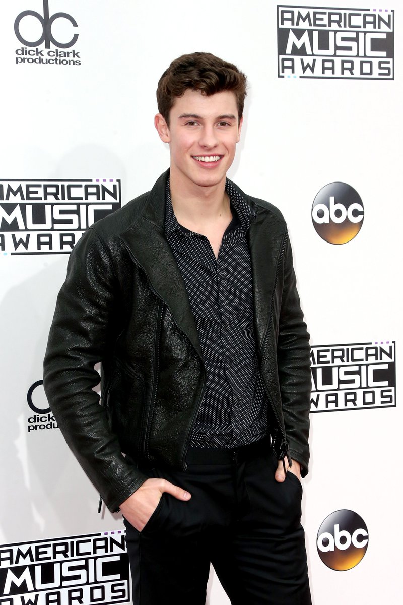 AMAs's tweet photo. Look who's here! @ShawnMendes performs TONIGHT, &amp; after the show an exclusive encore performance on @XFINITY On Demand! 🔥 #ShawnOnAMAs https://t.co/TLeBBtJvut
